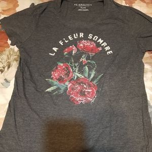 Juniors XL graphic tee